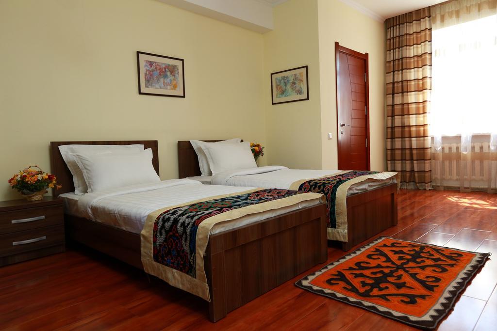 Soluxe Hotel Бишкек Экстерьер фото
