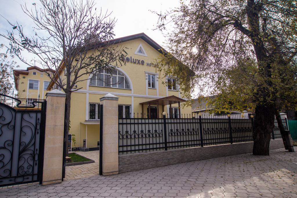 Soluxe Hotel Бишкек Экстерьер фото
